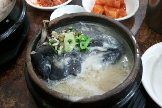 烏骨鶏参鶏湯