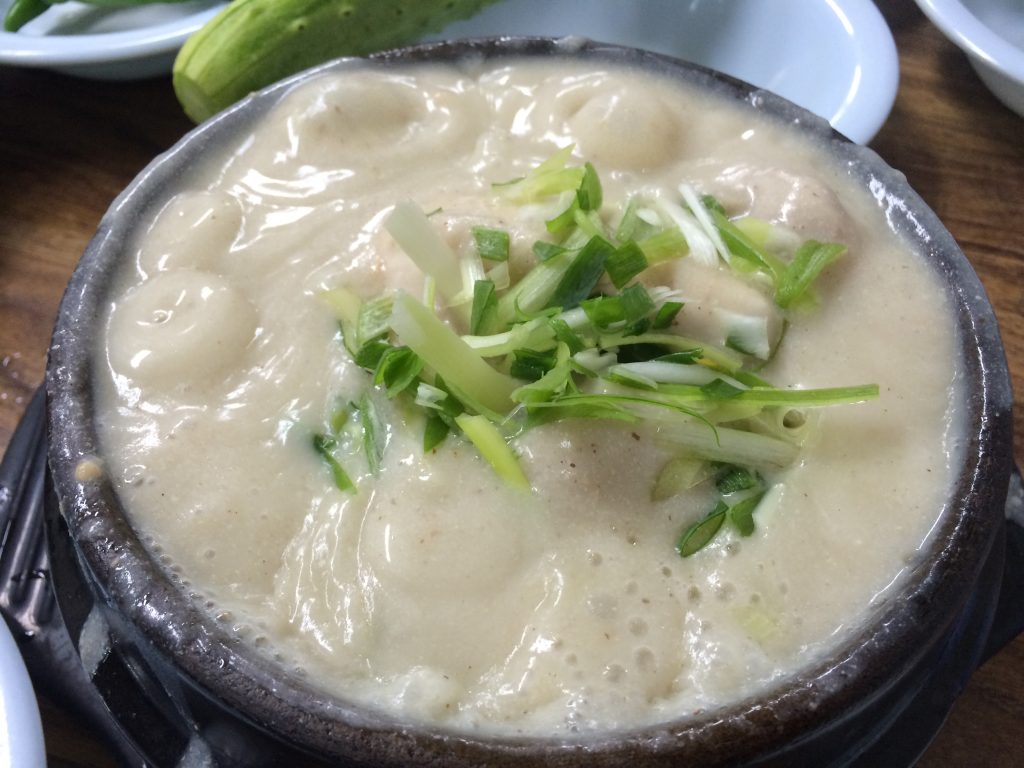 参鶏湯(サムゲタン)