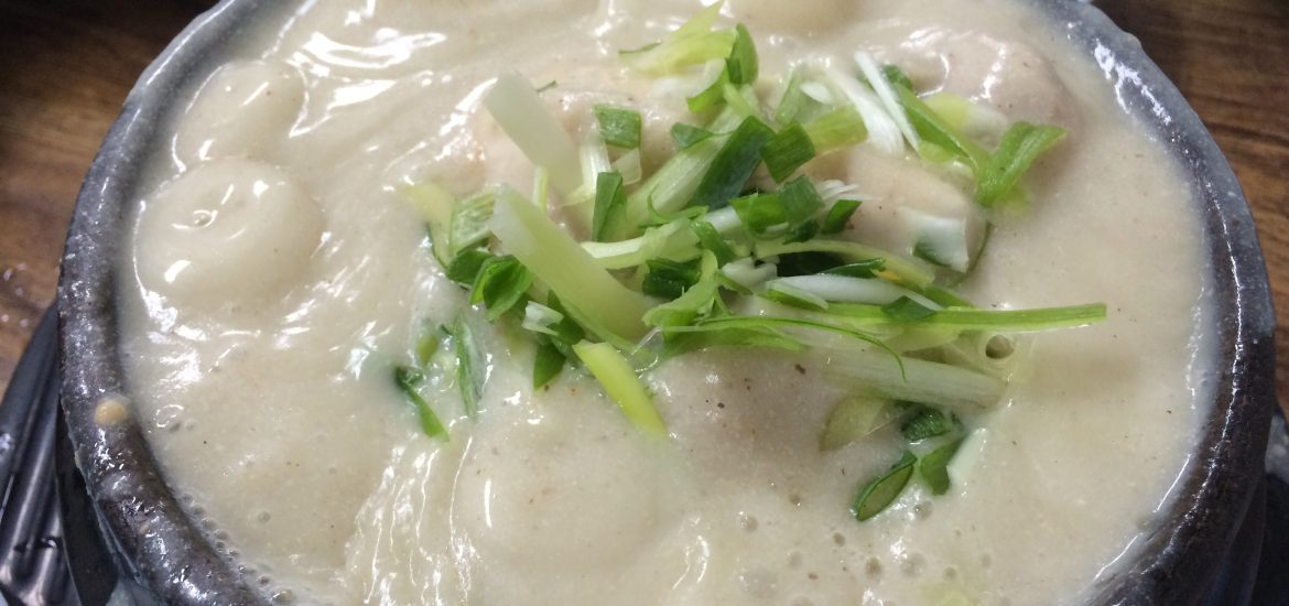 参鶏湯(サムゲタン)