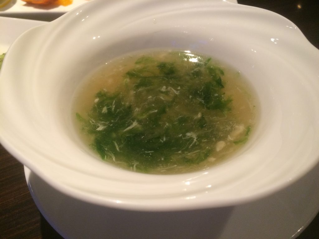 県産アオサ海苔と白身魚のスープ